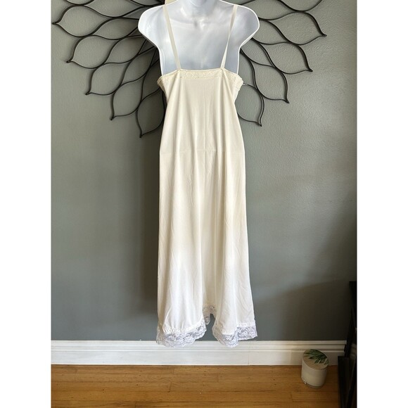 Vintage‎  Beehive 50s 60s White Nylon Mini Slip Dress Size 32D Chest Long - Picture 9 of 14